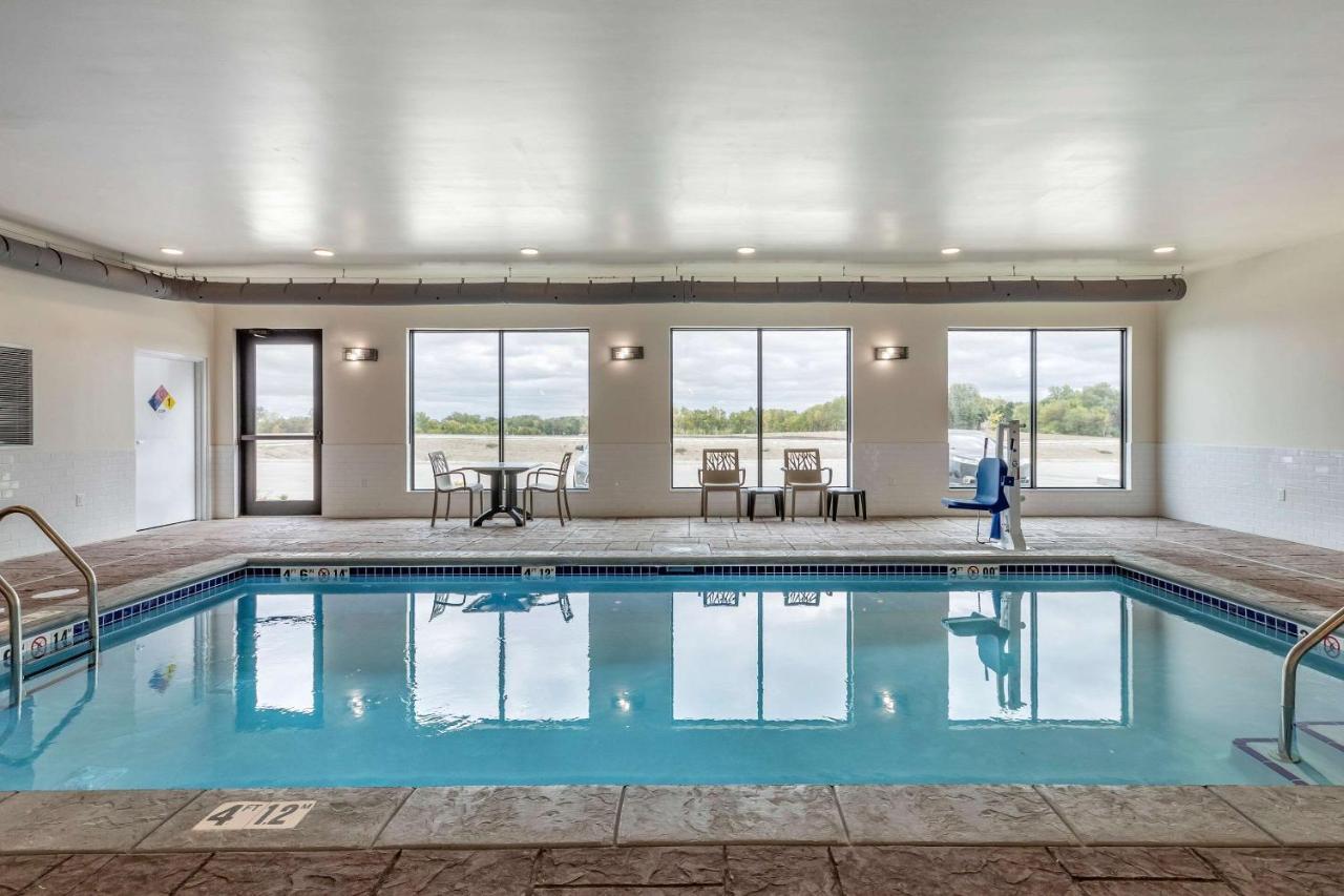 Mainstay Suites Waukee-West Des Moines Zewnętrze zdjęcie